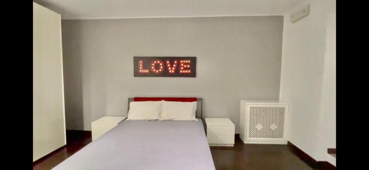 Luxury Home 100 Mq A Stone'S Throw From The Duomo Milan Luaran gambar